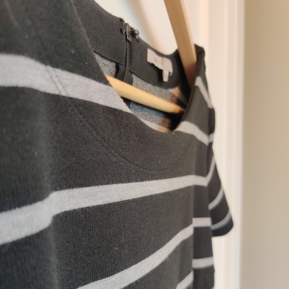 Gap striped black/gray stripe shirt dress with pockets, size S - Picture 4 of 5